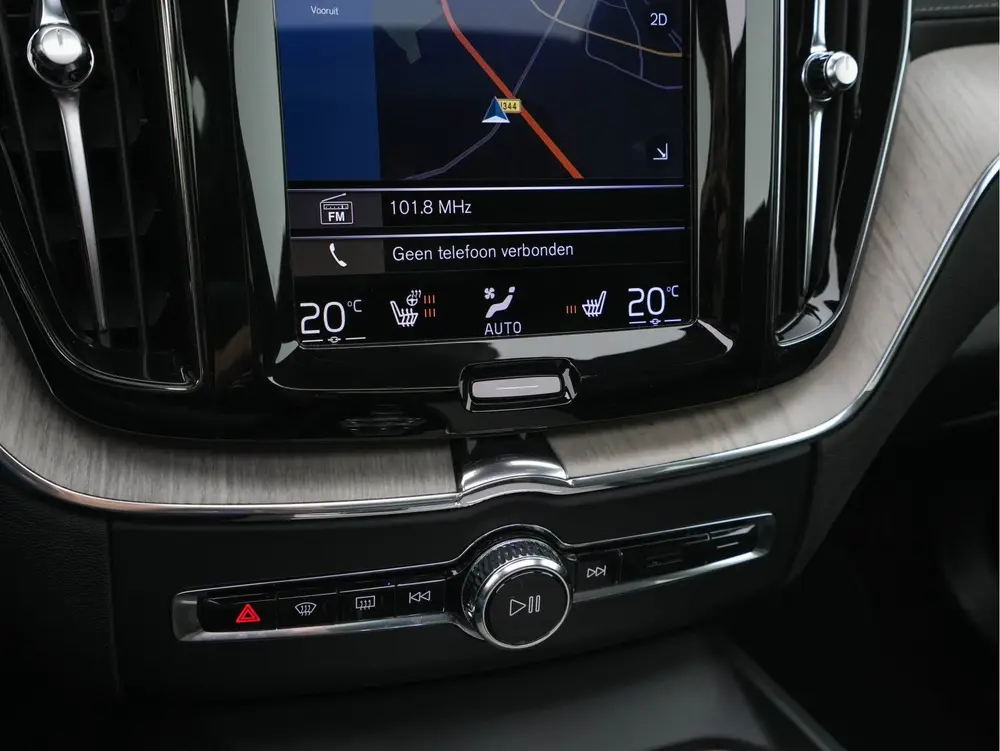 Volvo XC60 2.0 T8 Twin Engine Inscription AWD (Plug-In) *PAN uit 2019, foto 18