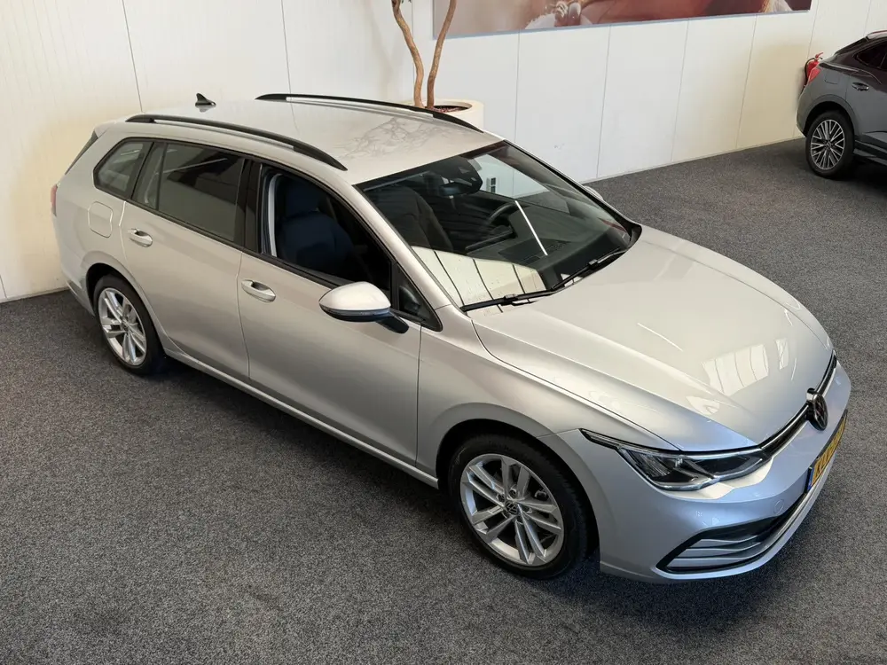 Volkswagen Golf Variant 1.0 eTSI LIFE NAVIGATIE ADAPTIVE CRU uit 2023, foto 10