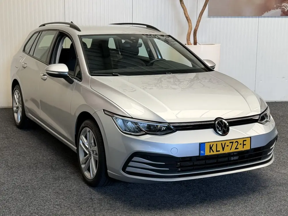Volkswagen Golf Variant 1.0 eTSI LIFE NAVIGATIE ADAPTIVE CRU uit 2023, foto 2