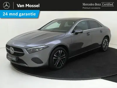 Mercedes-Benz A-Klasse 250 e Luxury Line Artico Leder uit 2023