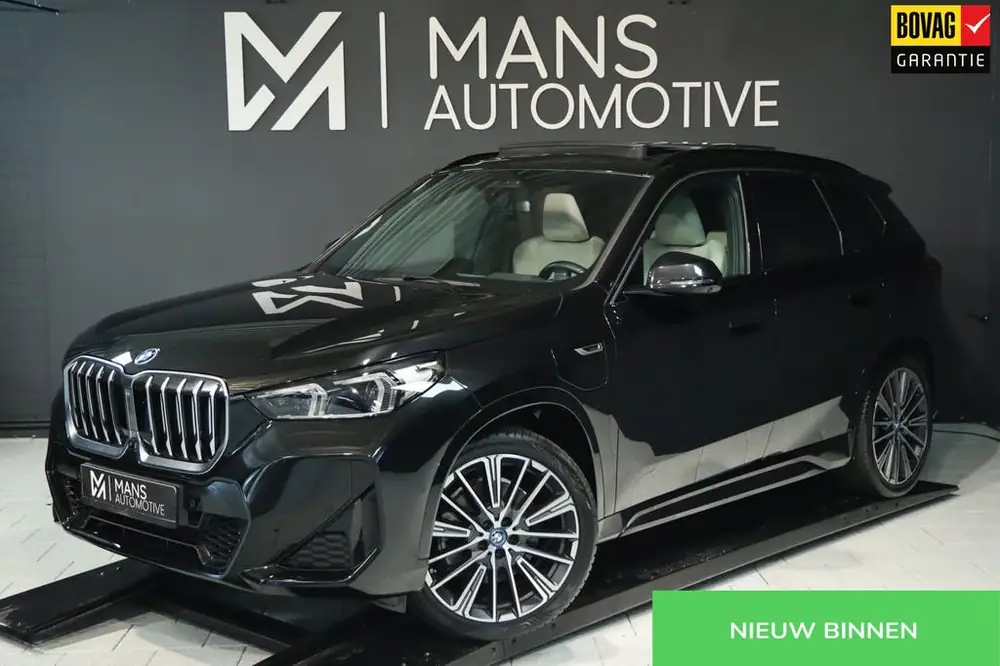 BMW X1 XDrive30e M Sport / PANO / HUD / MEMORY / H&K / 360 / uit 2022