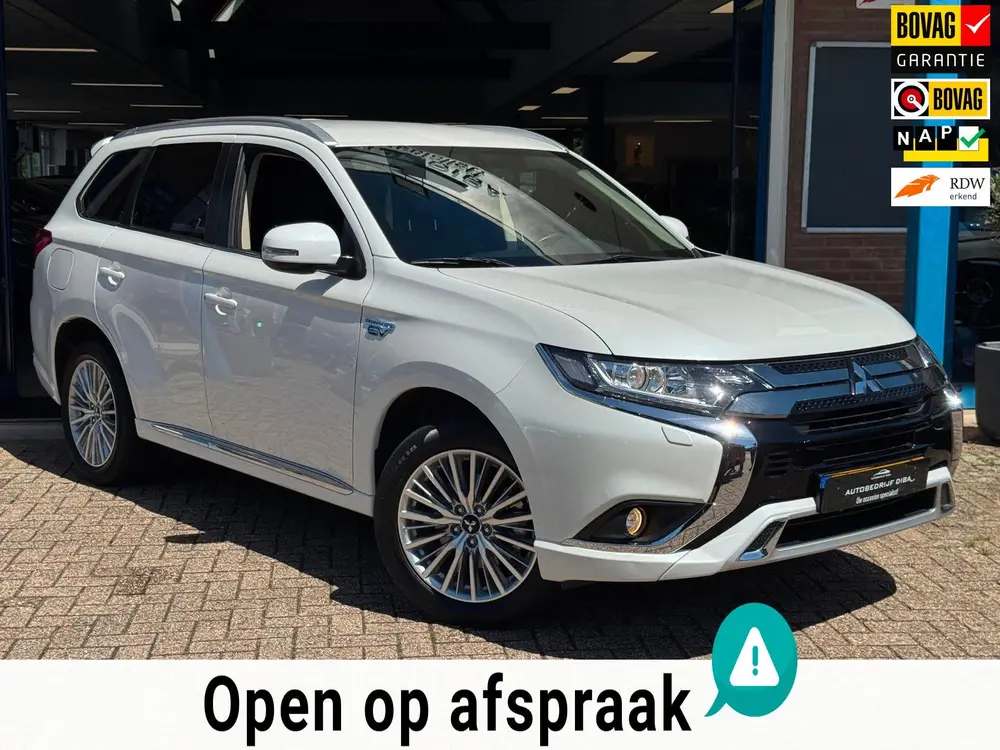 Mitsubishi Outlander 2.4 PHEV Pure+ 2019 AUT NAVI LM NAP! uit 2019