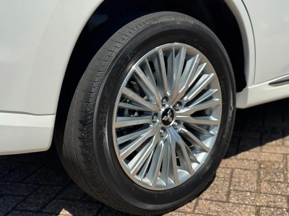 Mitsubishi Outlander 2.4 PHEV Pure+ 2019 AUT NAVI LM NAP! uit 2019, foto 12