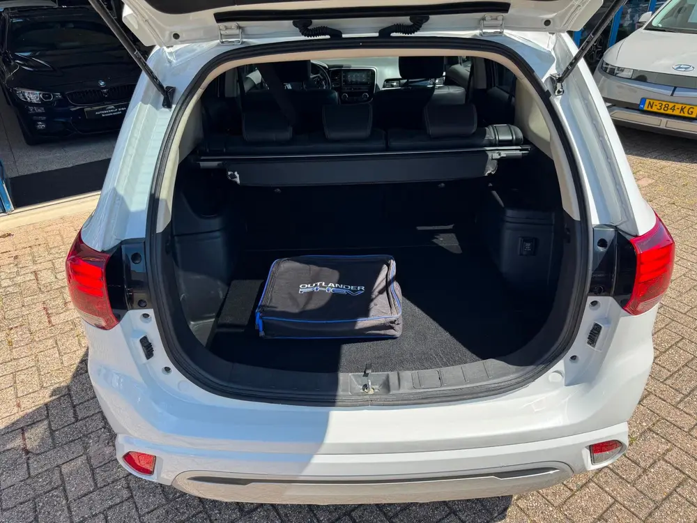 Mitsubishi Outlander 2.4 PHEV Pure+ 2019 AUT NAVI LM NAP! uit 2019, foto 13