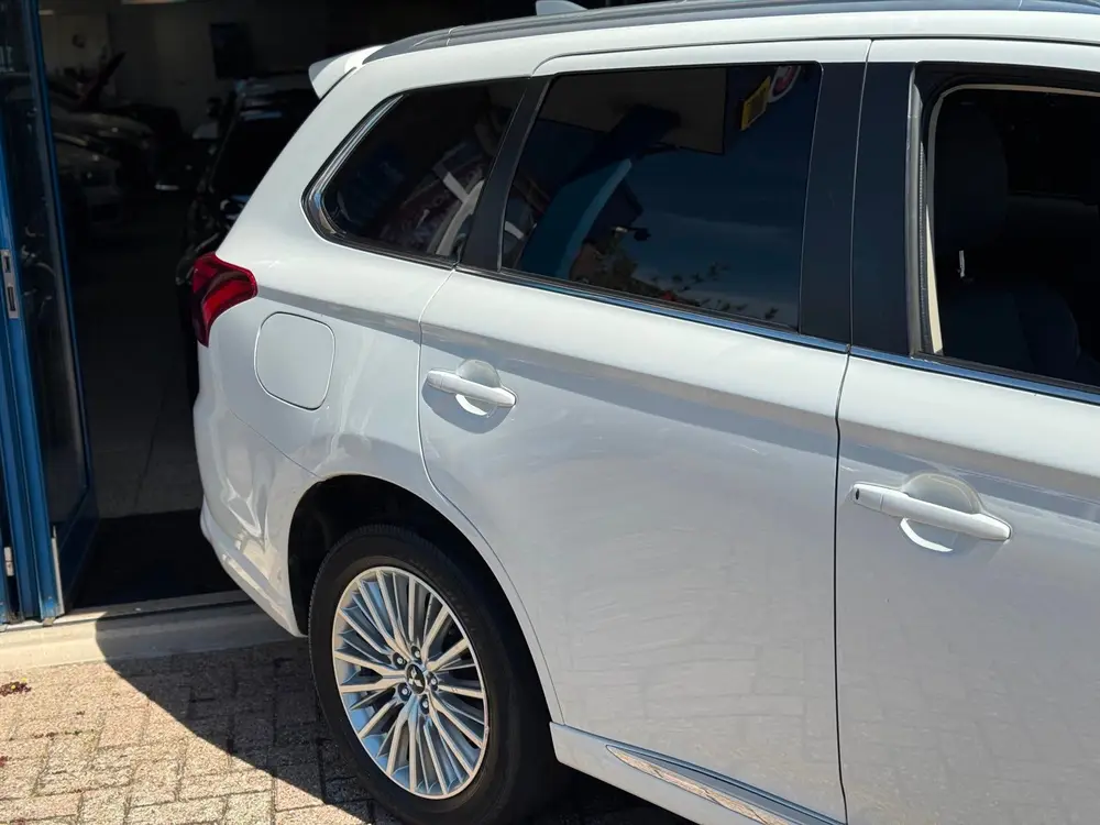 Mitsubishi Outlander 2.4 PHEV Pure+ 2019 AUT NAVI LM NAP! uit 2019, foto 16
