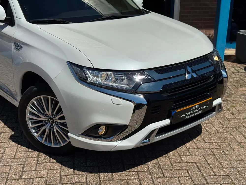 Mitsubishi Outlander 2.4 PHEV Pure+ 2019 AUT NAVI LM NAP! uit 2019, foto 18