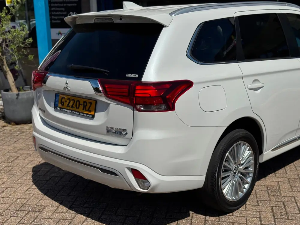 Mitsubishi Outlander 2.4 PHEV Pure+ 2019 AUT NAVI LM NAP! uit 2019, foto 7
