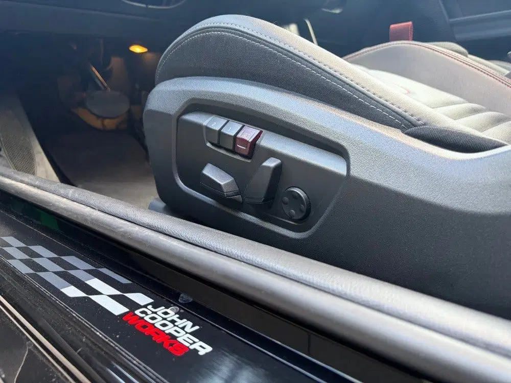 Mini Cooper S 2.0 JCW Pano ACC HUD Camera H uit 2024, foto 17