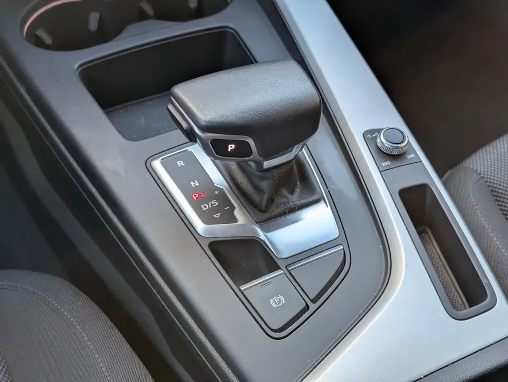 Audi A4 2.0 TFSIe S-LINE 20" VOL LEDER VIRTUAL DIS uit 2023, foto 14