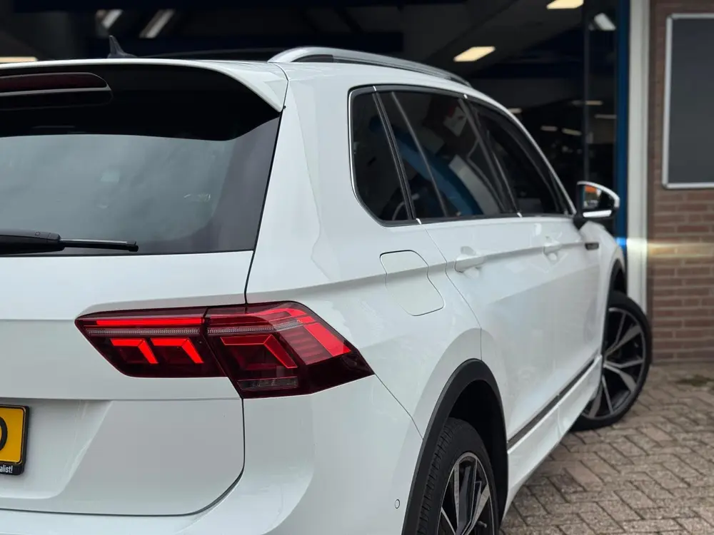 Volkswagen Tiguan 2.0 TSI 4Motion R-LINE 2021 AUT PANO NAP! uit 2021, foto 10