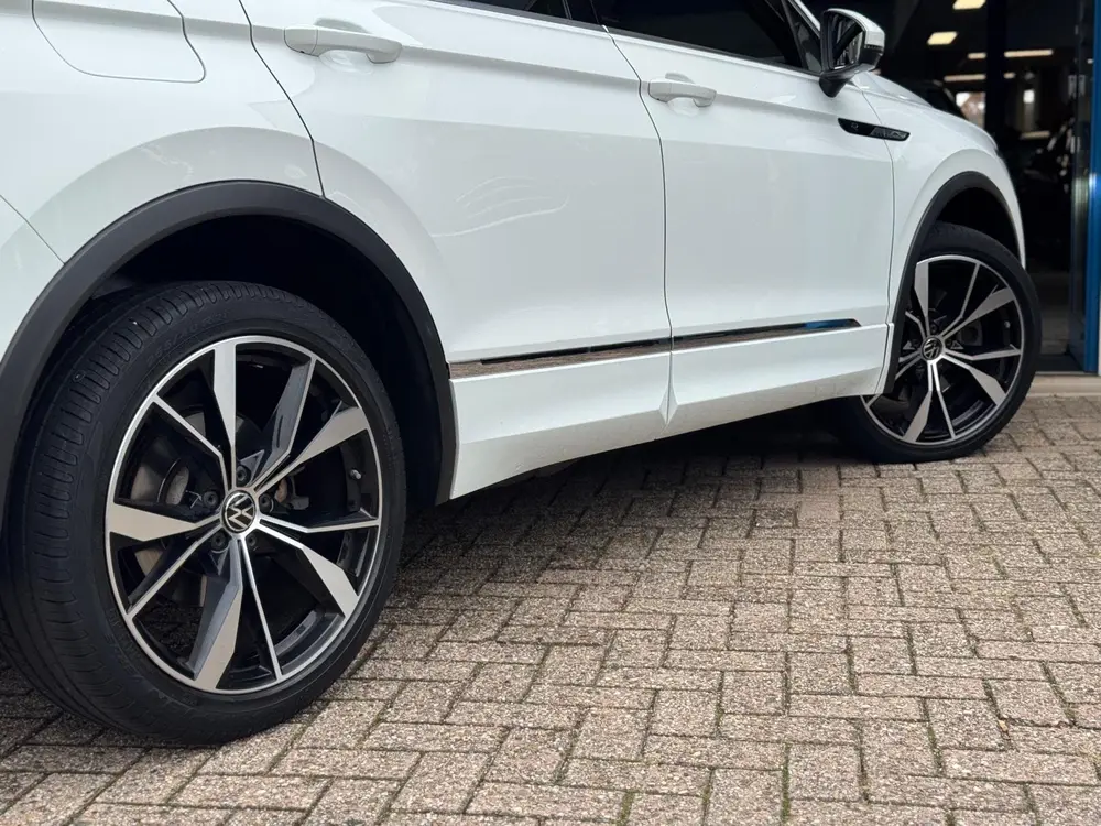 Volkswagen Tiguan 2.0 TSI 4Motion R-LINE 2021 AUT PANO NAP! uit 2021, foto 11