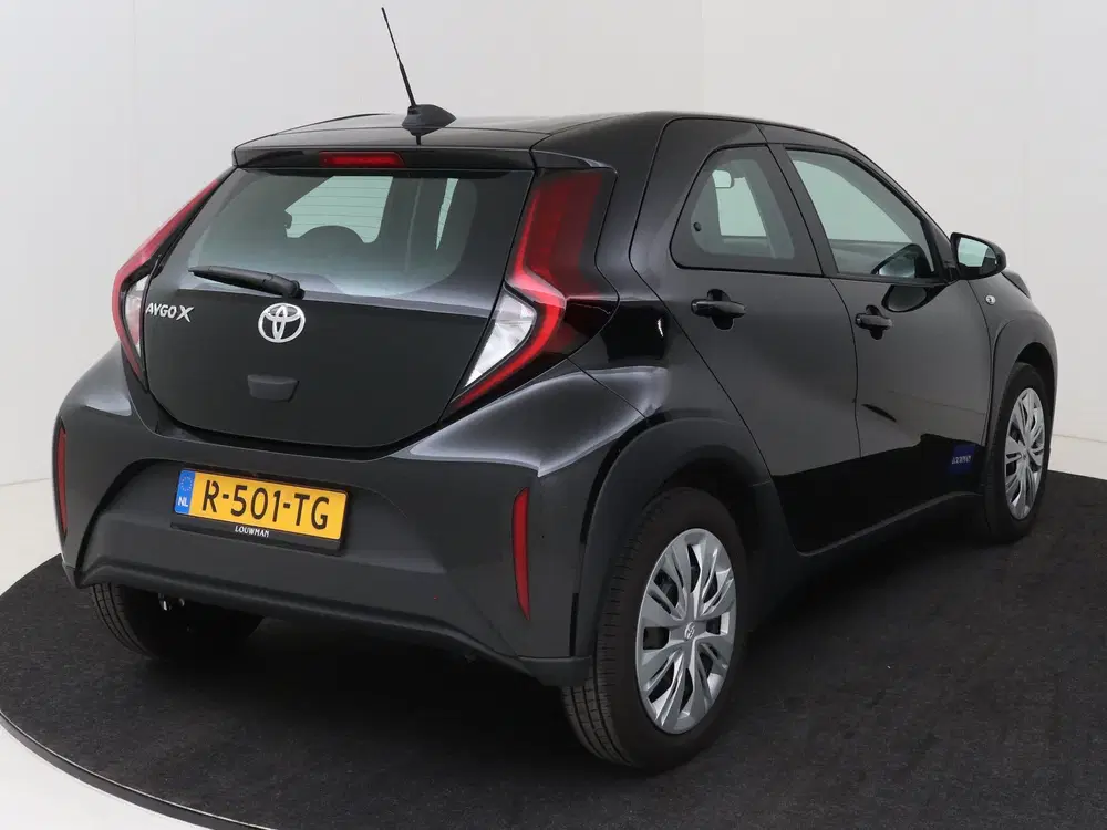 Toyota Aygo X 1.0 VVT-i S-CVT play uit 2022, foto 12