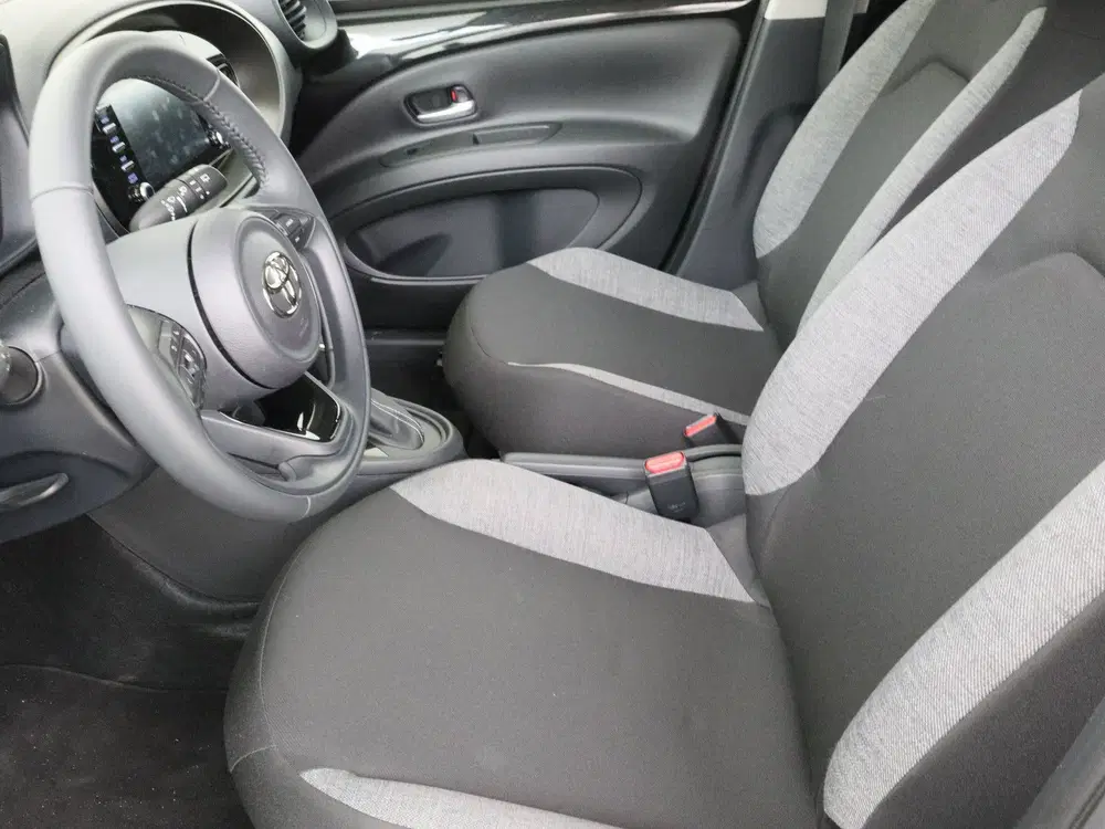 Toyota Aygo X 1.0 VVT-i S-CVT play uit 2022, foto 13