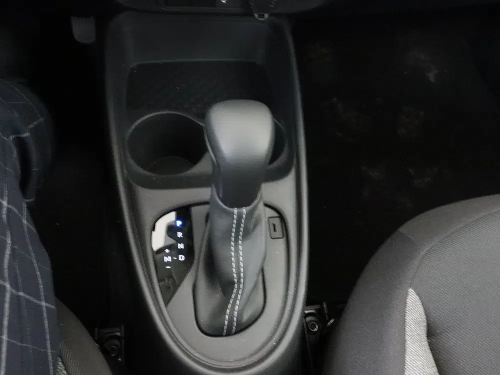 Toyota Aygo X 1.0 VVT-i S-CVT play uit 2022, foto 9