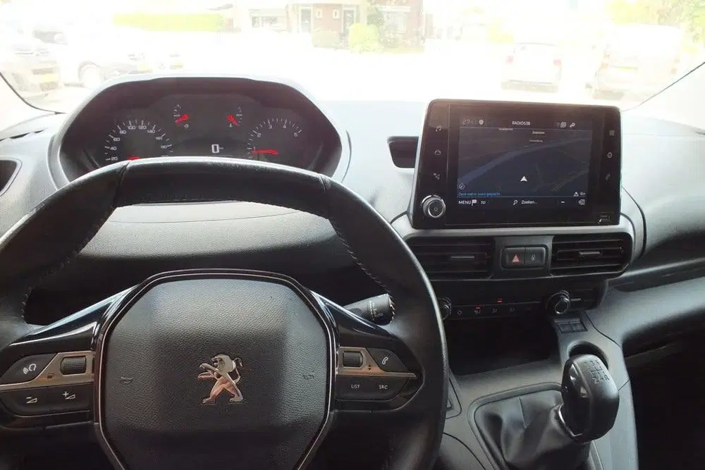 Peugeot Partner 1.5 BlueHDI Premium Navi Trekhaak uit 2020, foto 3