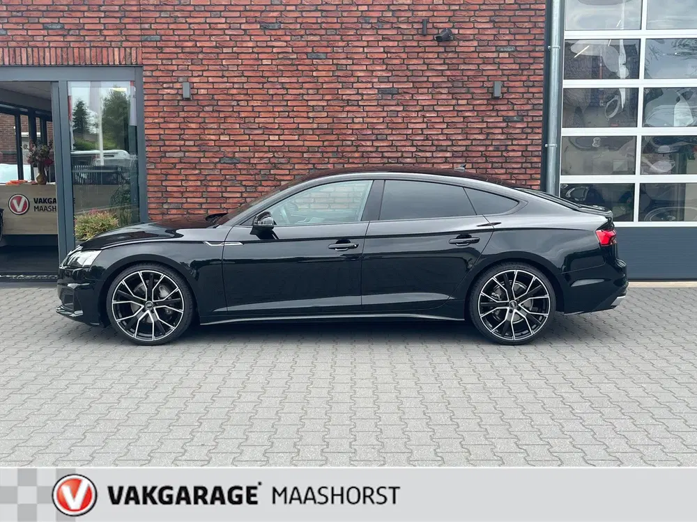 Audi A5 40 TFSI quattro S edition AchteruitrijCam uit 2023, foto 2