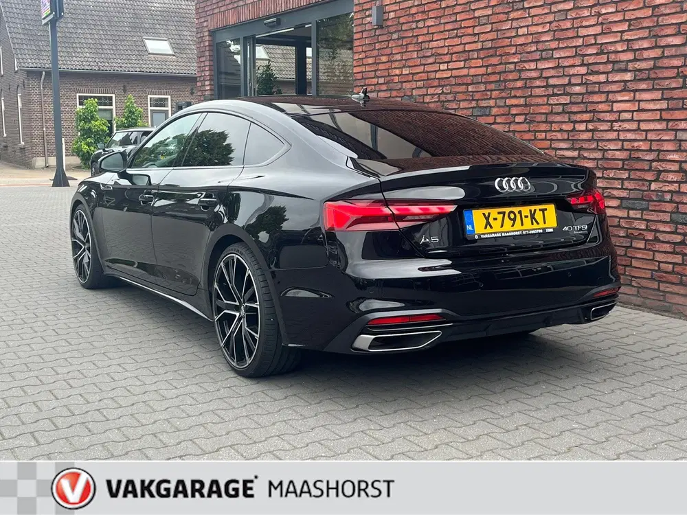 Audi A5 40 TFSI quattro S edition AchteruitrijCam uit 2023, foto 3