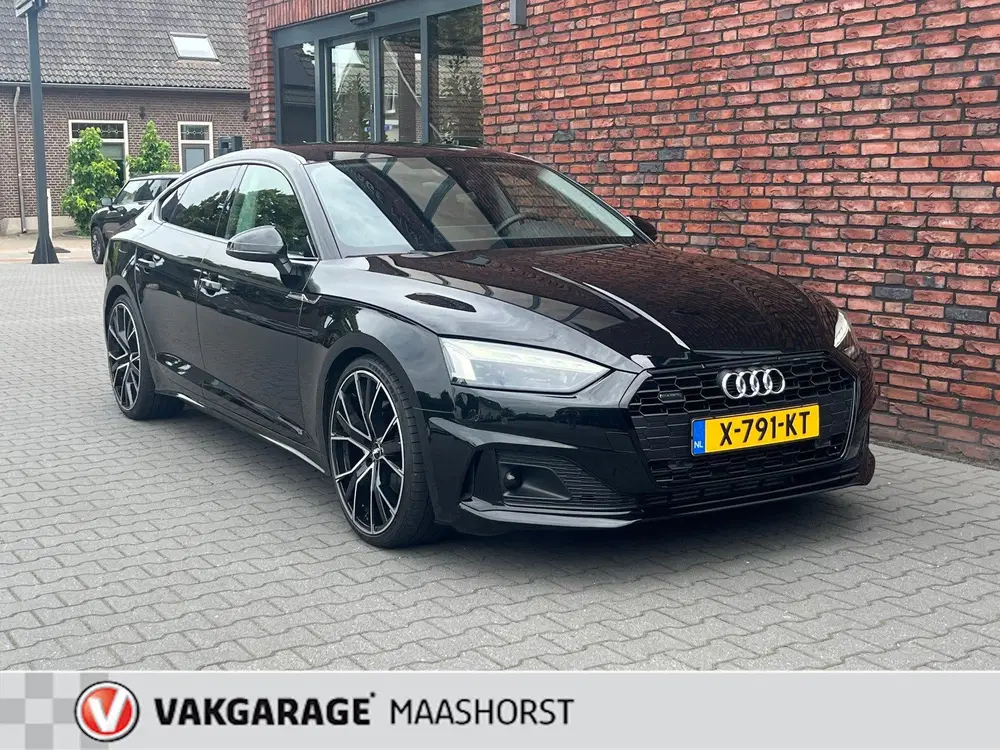 Audi A5 40 TFSI quattro S edition AchteruitrijCam uit 2023, foto 7