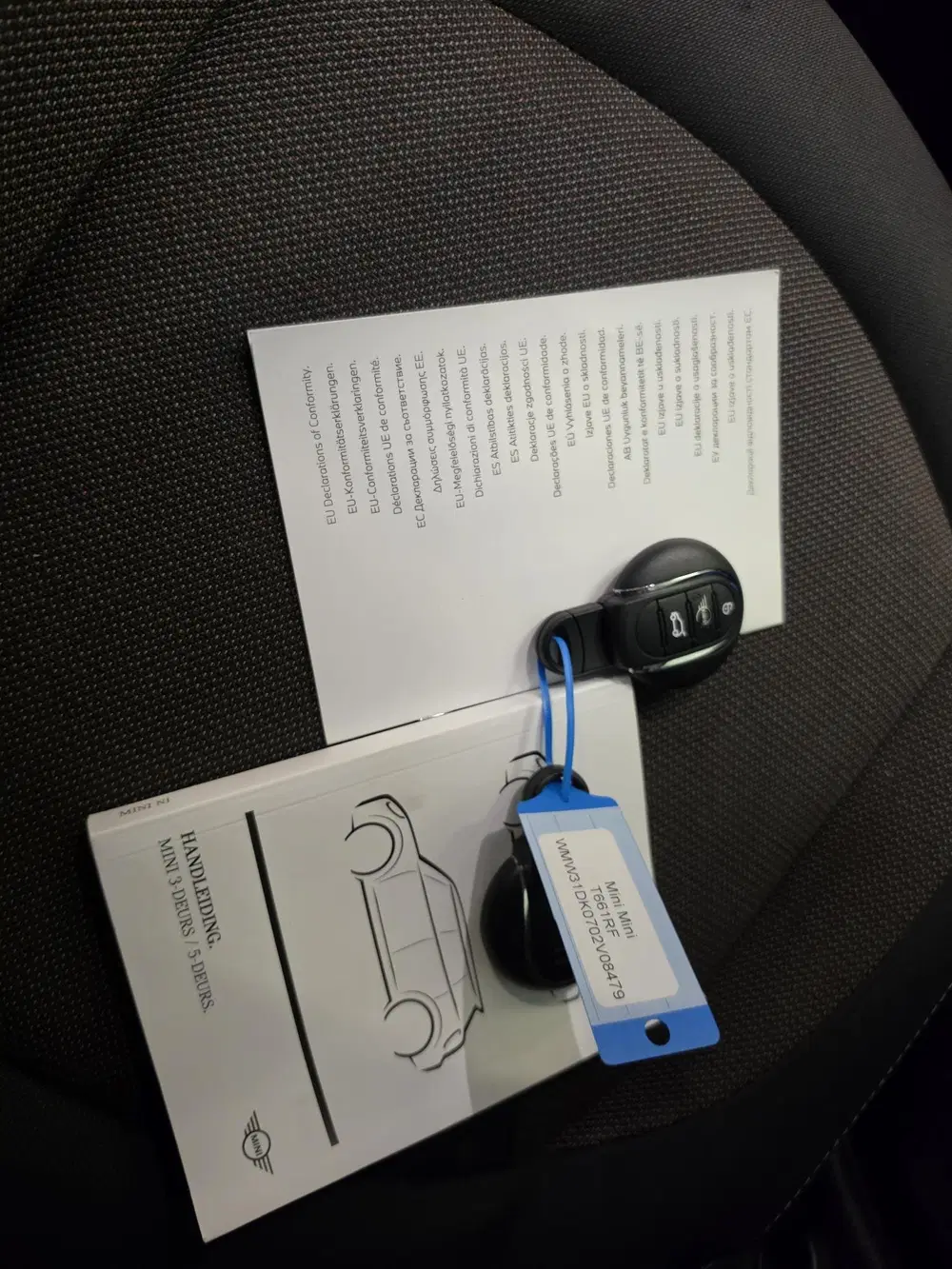 Mini Cooper 1.5 Classic Navigatie uit 2023, foto 16