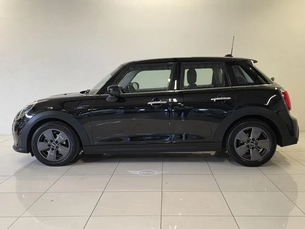 Mini Cooper 1.5 Classic Navigatie uit 2023, foto 17