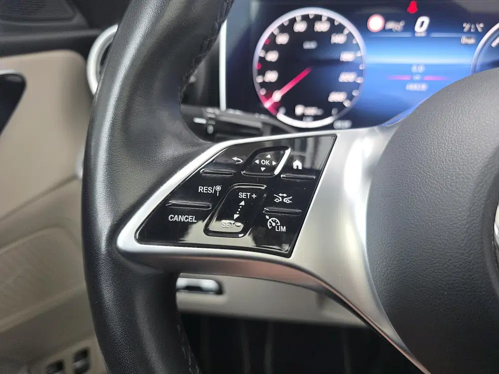 Mercedes-Benz C-Klasse 300 e Luxury Line uit 2024, foto 10