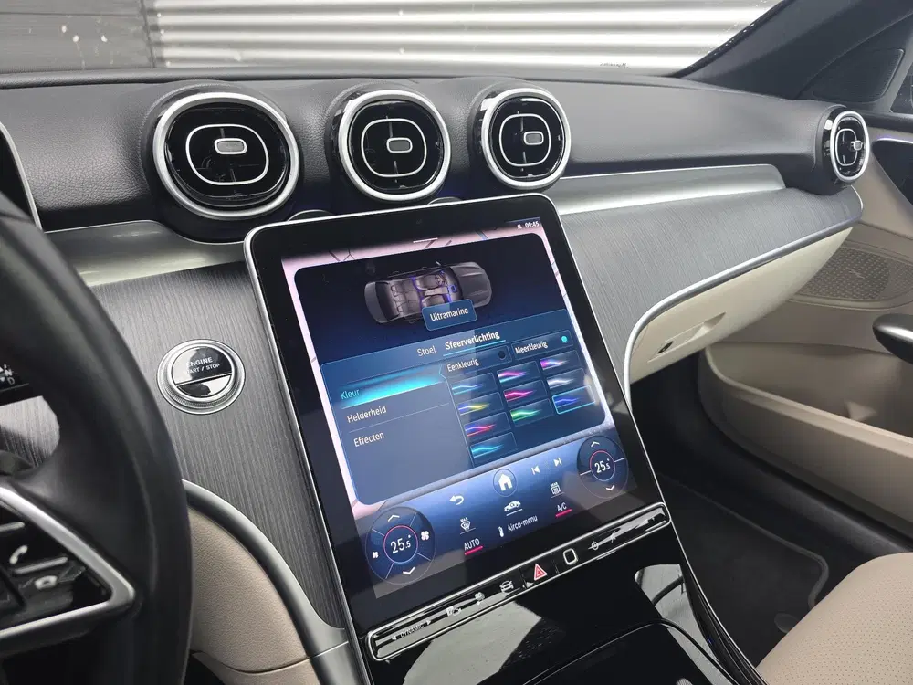 Mercedes-Benz C-Klasse 300 e Luxury Line uit 2024, foto 17
