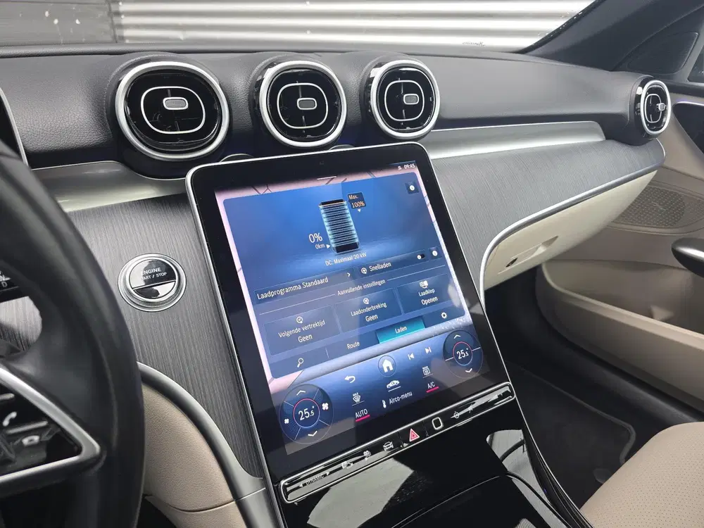 Mercedes-Benz C-Klasse 300 e Luxury Line uit 2024, foto 19