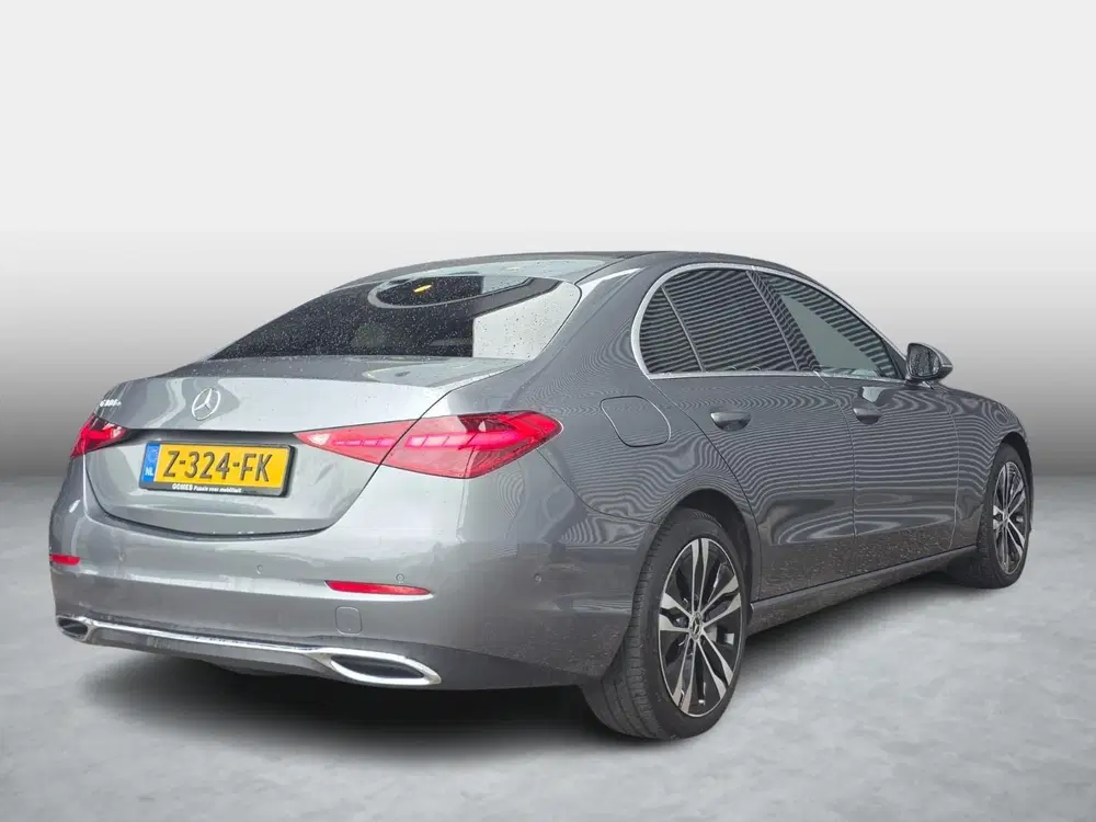 Mercedes-Benz C-Klasse 300 e Luxury Line uit 2024, foto 2