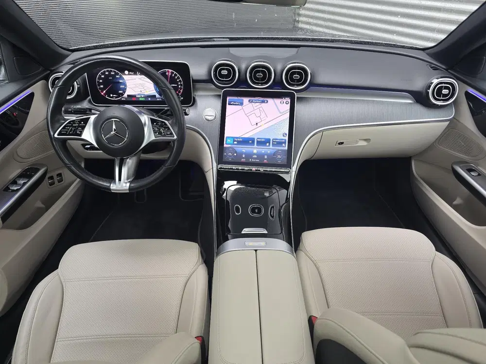 Mercedes-Benz C-Klasse 300 e Luxury Line uit 2024, foto 4