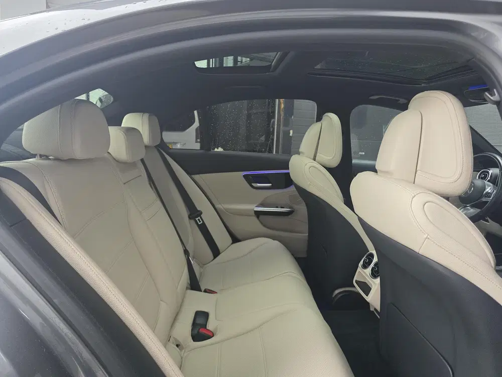 Mercedes-Benz C-Klasse 300 e Luxury Line uit 2024, foto 7