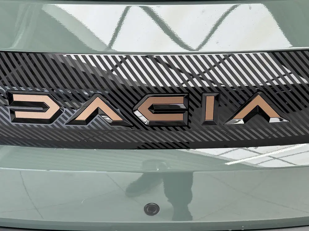 Dacia Spring Extreme 100 27 uit 2026, foto 14