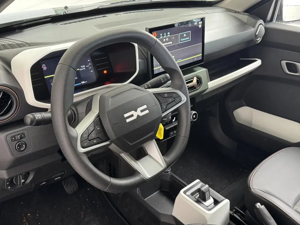 Dacia Spring Extreme 100 27 uit 2026, foto 15