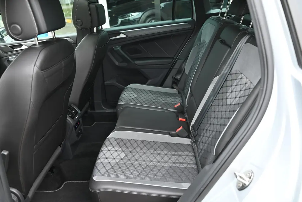 Volkswagen Tiguan 1.4 TSI eHybrid R-Line Business+ | SOH 95. uit 2022, foto 13