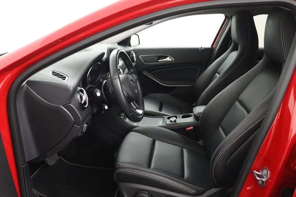 Mercedes-Benz GLA 200 Premium Plus AMG-Line (Dealer o uit 2020, foto 3