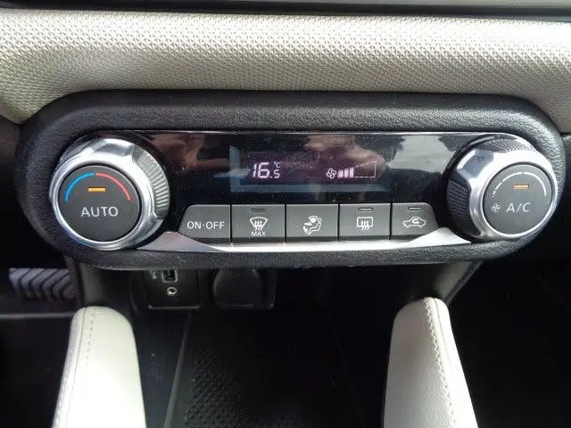 Nissan Micra 1.0 IG-T 100pk N-Connecta Automaat Clima Cam. uit 2019, foto 11