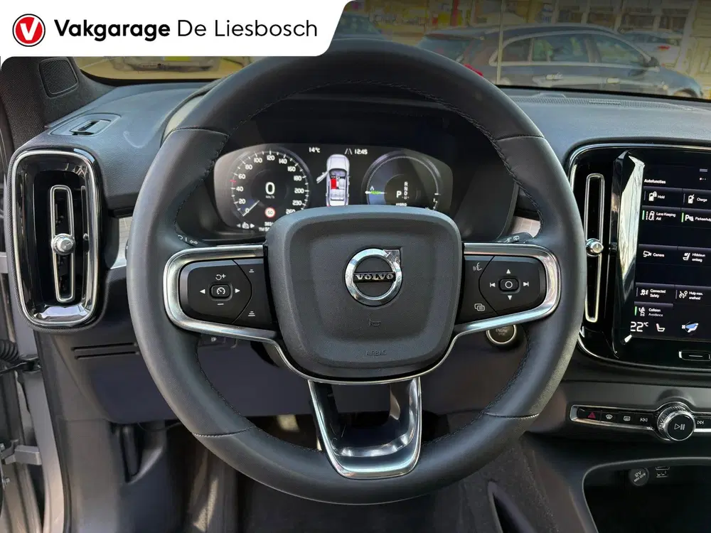 Volvo XC40 1.5 T4 Plug-in hybrid Plus Dark uit 2023, foto 14
