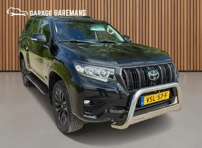 Toyota Land Cruiser 2.8 D-4D-F Professional Window Van uit 2022
