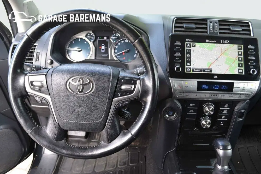Toyota Land Cruiser 2.8 D-4D-F Professional Window Van uit 2022, foto 11
