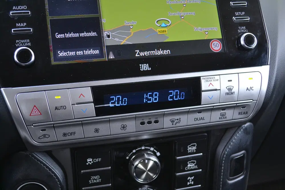 Toyota Land Cruiser 2.8 D-4D-F Professional Window Van uit 2022, foto 15