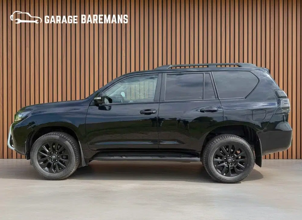 Toyota Land Cruiser 2.8 D-4D-F Professional Window Van uit 2022, foto 4