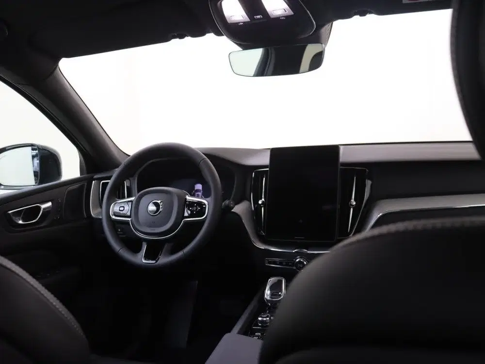Volvo XC60 T6 AWD Plus Black Edition uit 2025, foto 10