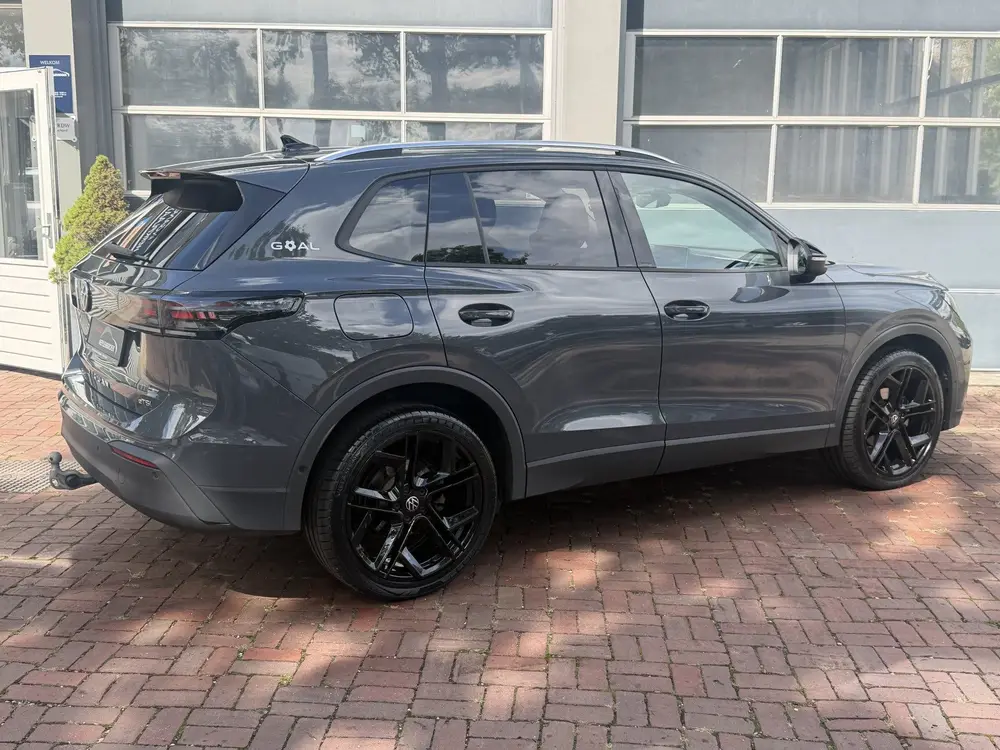 Volkswagen Tiguan 1.5 eTSI Life Edition | Automaat | Stoelve uit 2025, foto 2