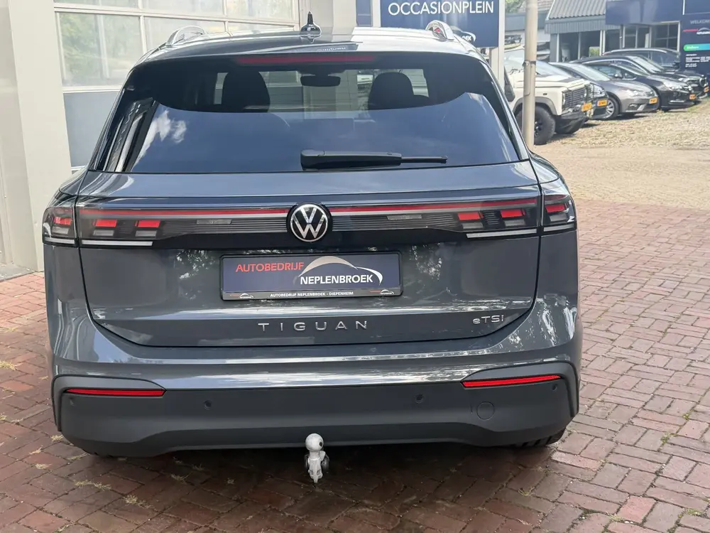 Volkswagen Tiguan 1.5 eTSI Life Edition | Automaat | Stoelve uit 2025, foto 6