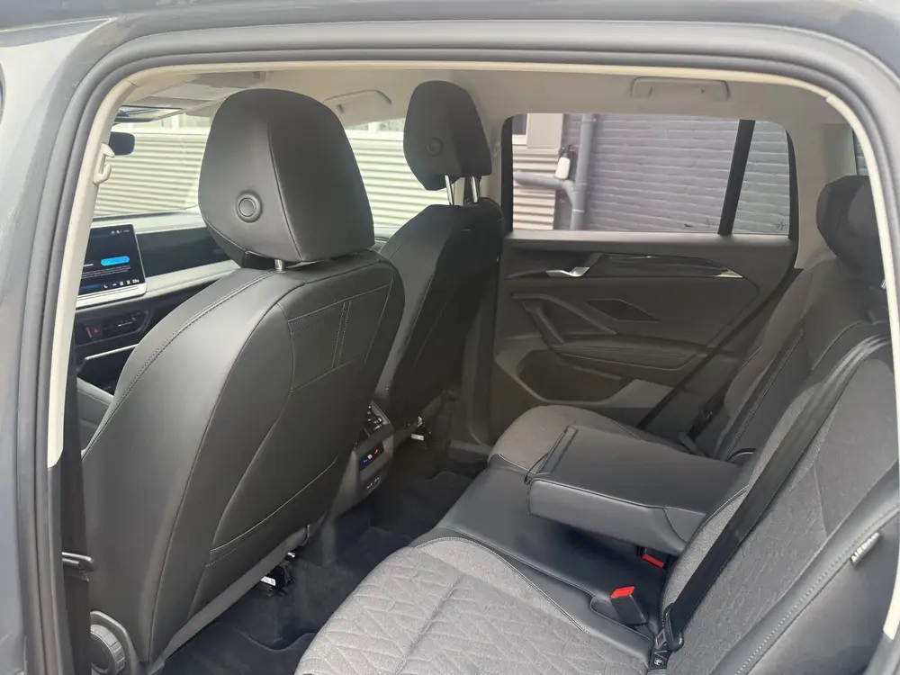Volkswagen Tiguan 1.5 eTSI Life Edition | Automaat | Stoelve uit 2025, foto 9