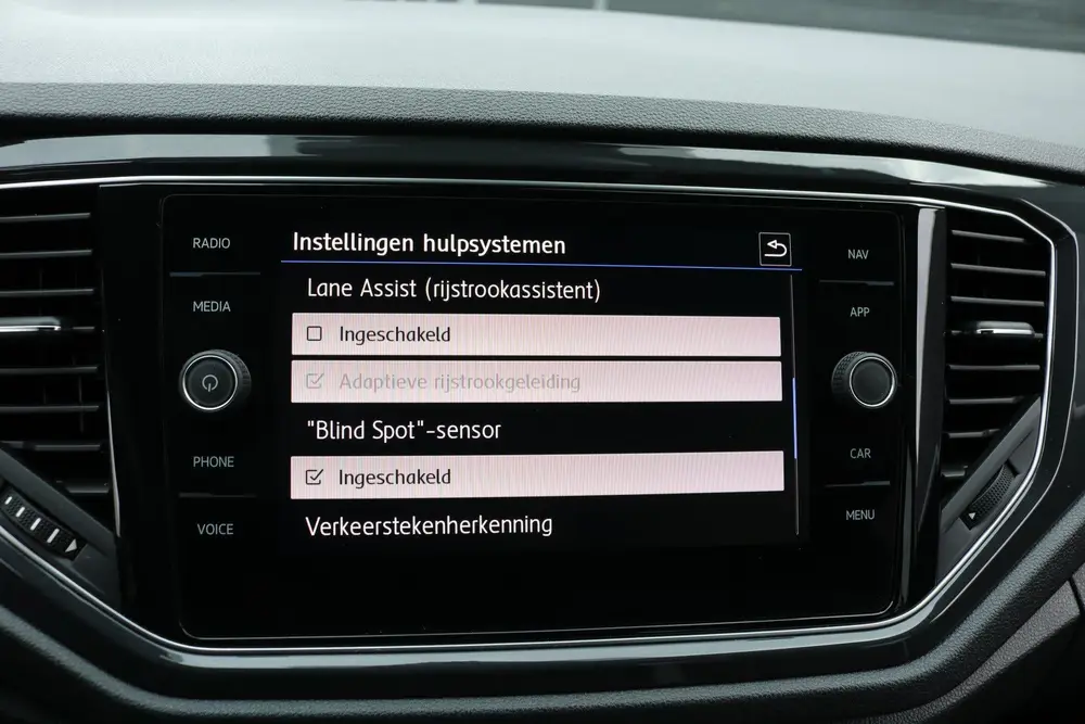 Volkswagen T-Roc 2.0 TSI 4Motion R-Line DSG 190PK (Panoramad uit 2019, foto 16
