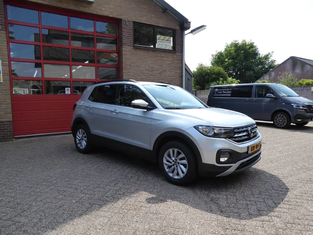Volkswagen T-Cross 1.0 TSI Style uit 2023, foto 2