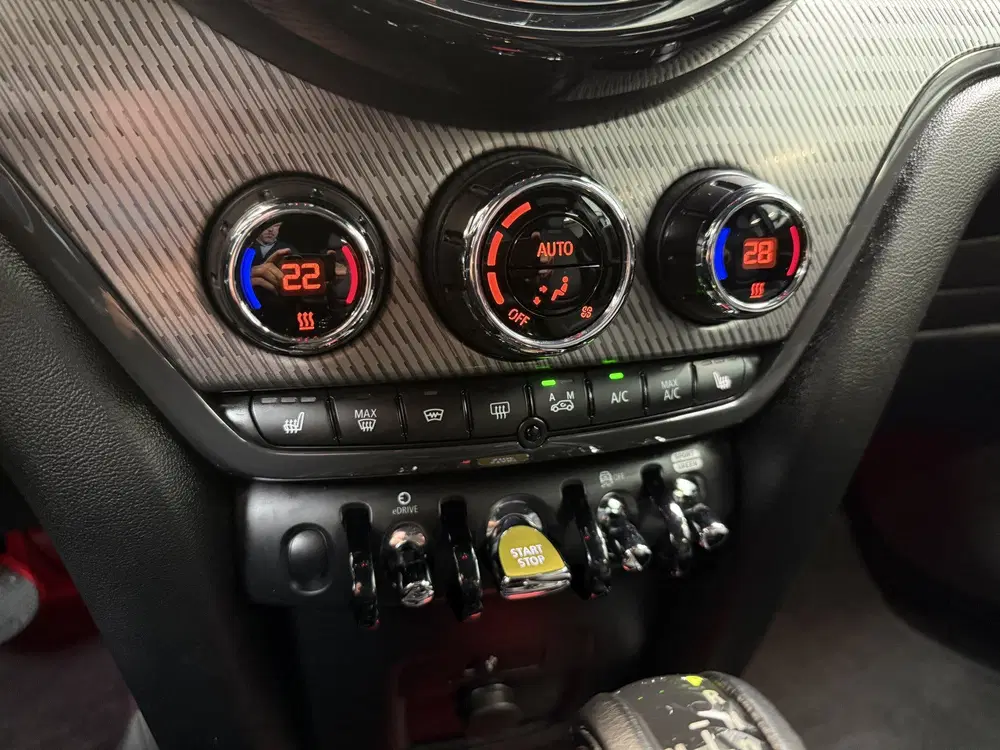 Mini Countryman 2.0 Cooper SE ALL4 Leder uit 2023, foto 15