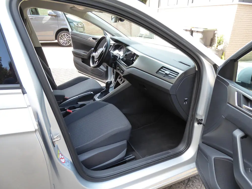 Volkswagen POLO 1.0 TSI Comfortline Business uit 2021, foto 15