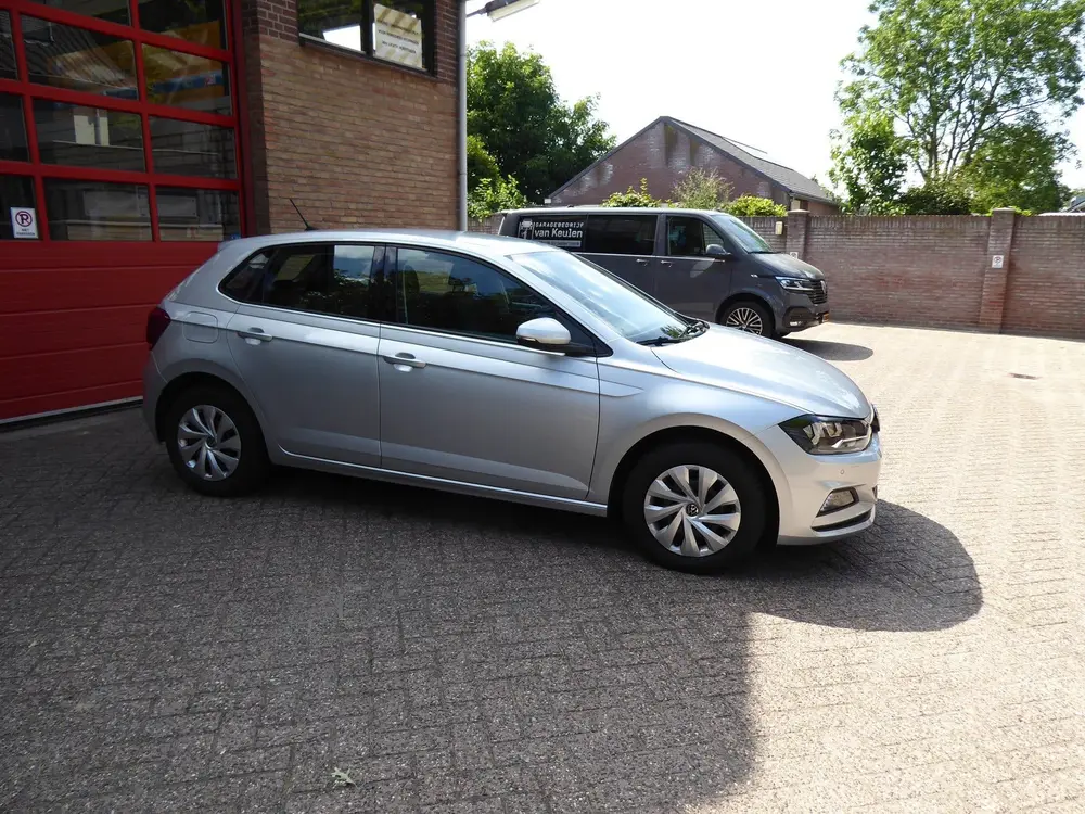 Volkswagen POLO 1.0 TSI Comfortline Business uit 2021, foto 3