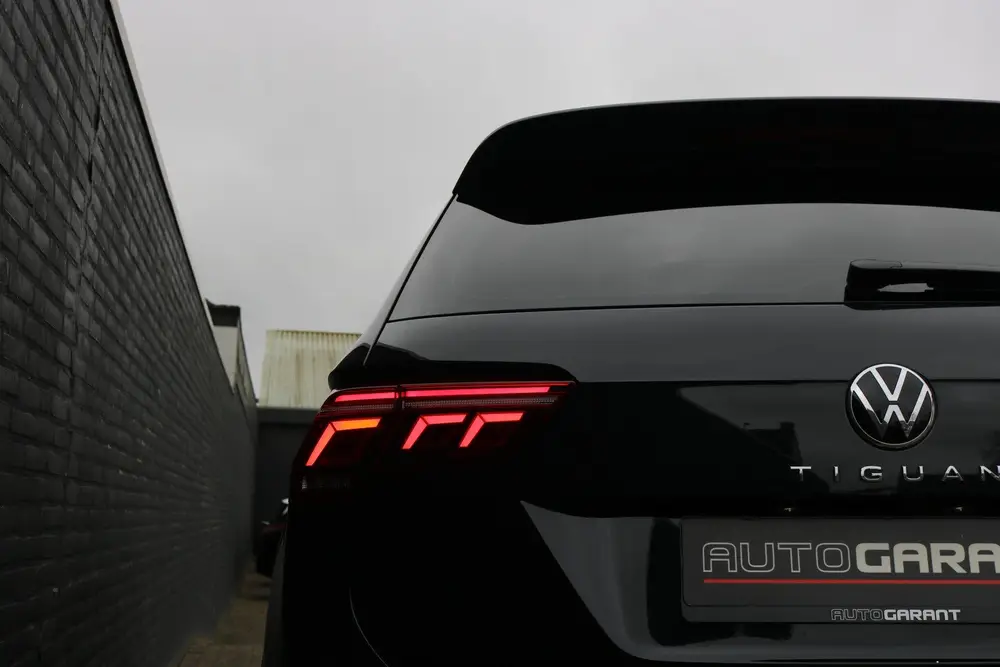 Volkswagen Tiguan 2.0 TSI 4Motion R-Line Black Style (Panora uit 2021, foto 19